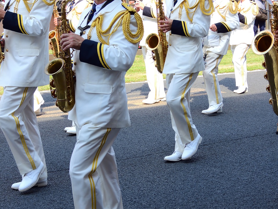 行進曲(マーチ)の日(3月1日)|意味や由来・広報PRに活用するポイントと事例を紹介