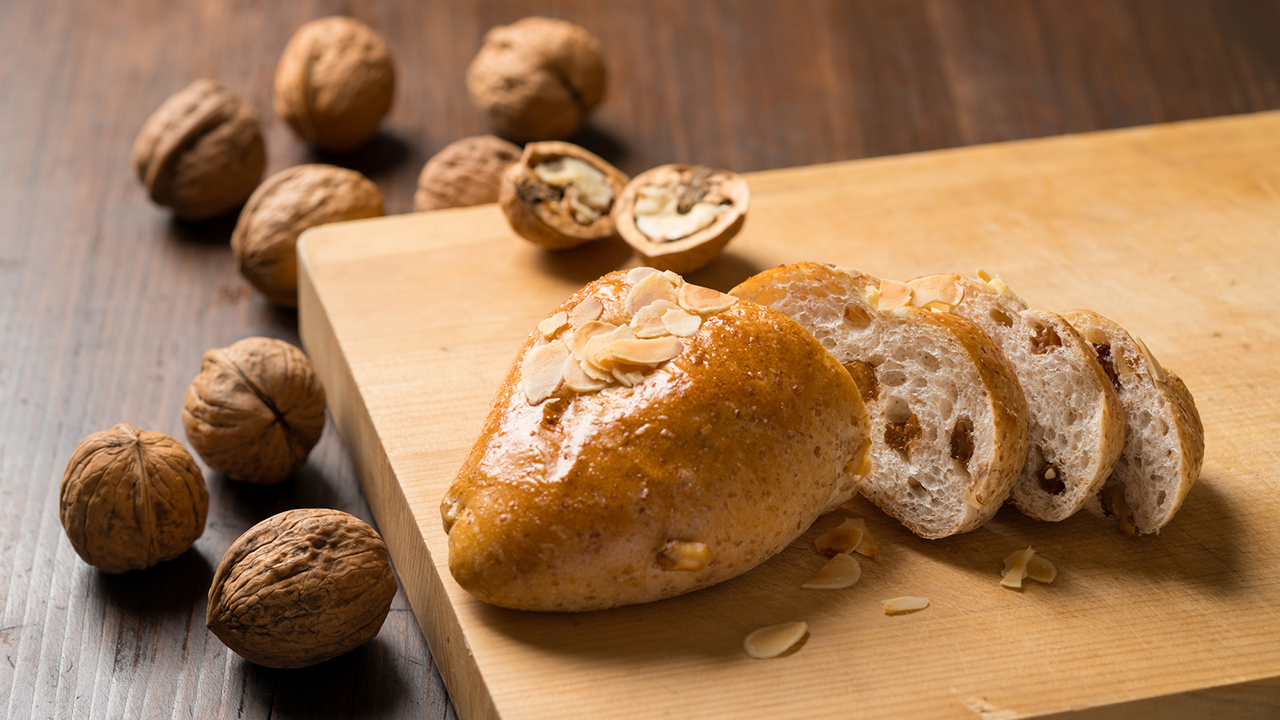 くるみパンの日（毎月3日）｜意味や由来・広報PRに活用するポイントと
