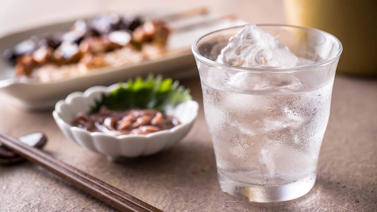 しそ焼酎「鍛高譚(たんたかたん)」の日(12月9日)|意味や由来・広報PRに活用するポイントと事例を紹介