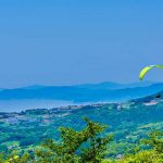 パラグライダー記念日(7月31日)|意味や由来・広報PRに活用するポイントと事例を紹介