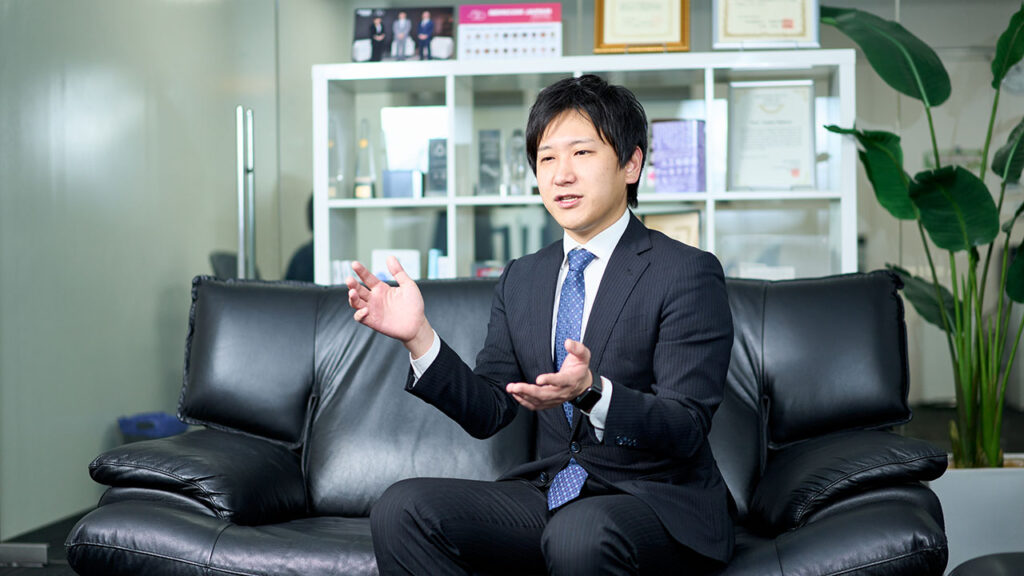 松尾研究室の上田さんインタビュー01