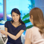 新任広報担当者必見!メディアの人に会ったとき「最初の1分」で伝えるべきこと|笹木郁乃